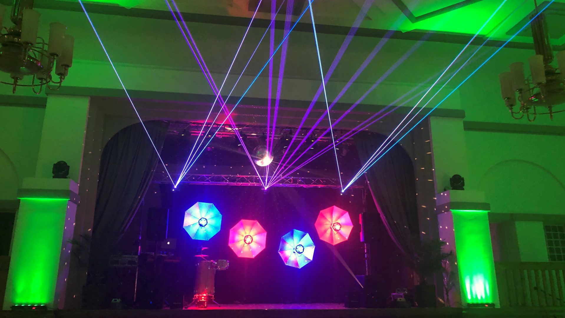 DJ Falk Schuhmann - Lichtshows+Lichtinstallationen